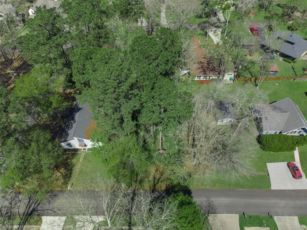 168 Mid Pines Drive Conroe, TX 77304