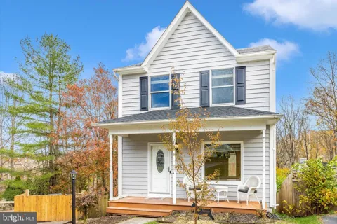 10641 OLD BARN COURT