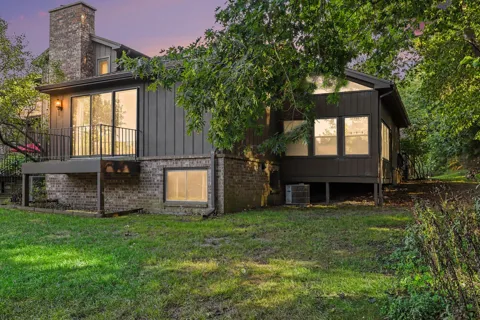 3649 Woodcliff Drive