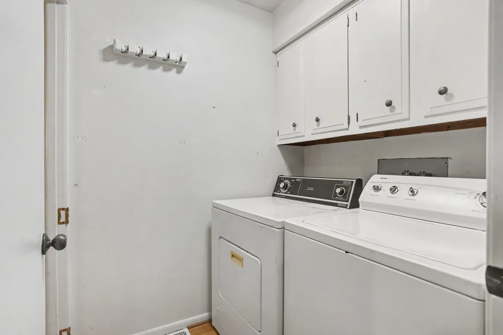 3649 Woodcliff Drive Kalamazoo, MI 49008