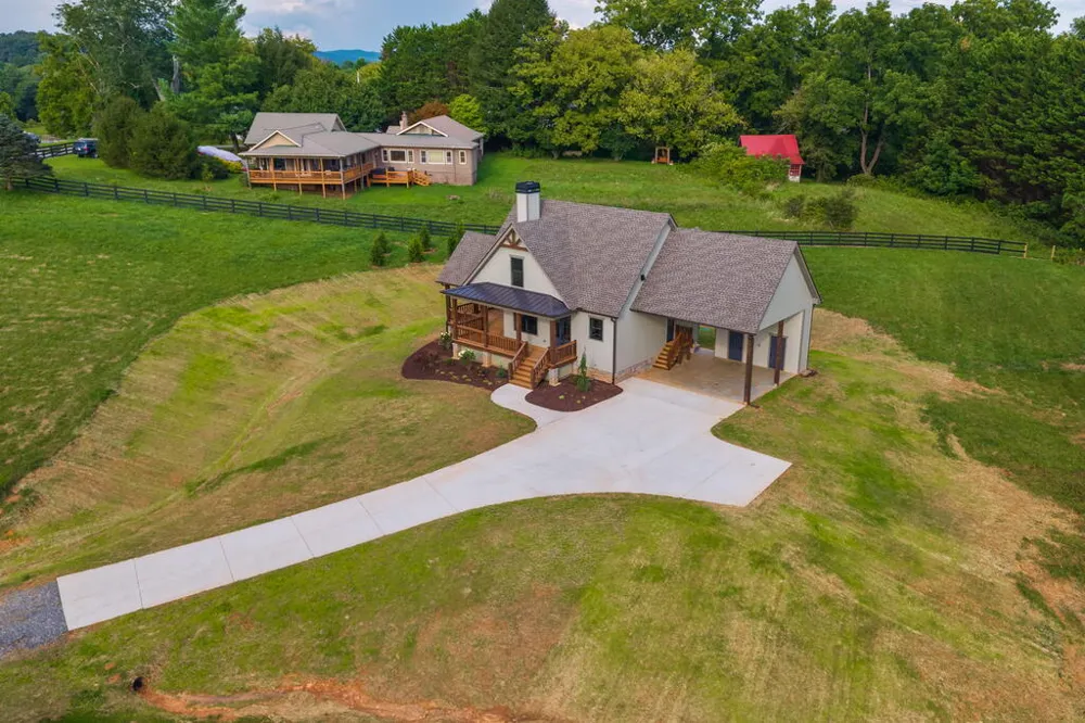 63 Redridge Road Morganton, GA 30560