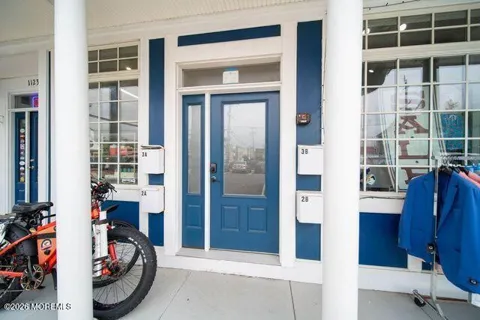 1125 E Ocean Avenue #2b