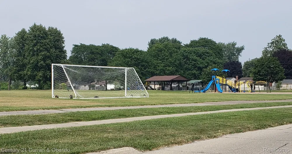 30633 Gladys Avenue Westland City, MI 48185