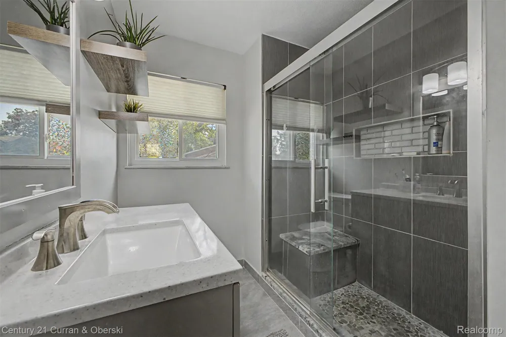 30633 Gladys Avenue Westland City, MI 48185