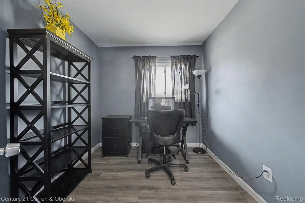 30633 Gladys Avenue Westland City, MI 48185