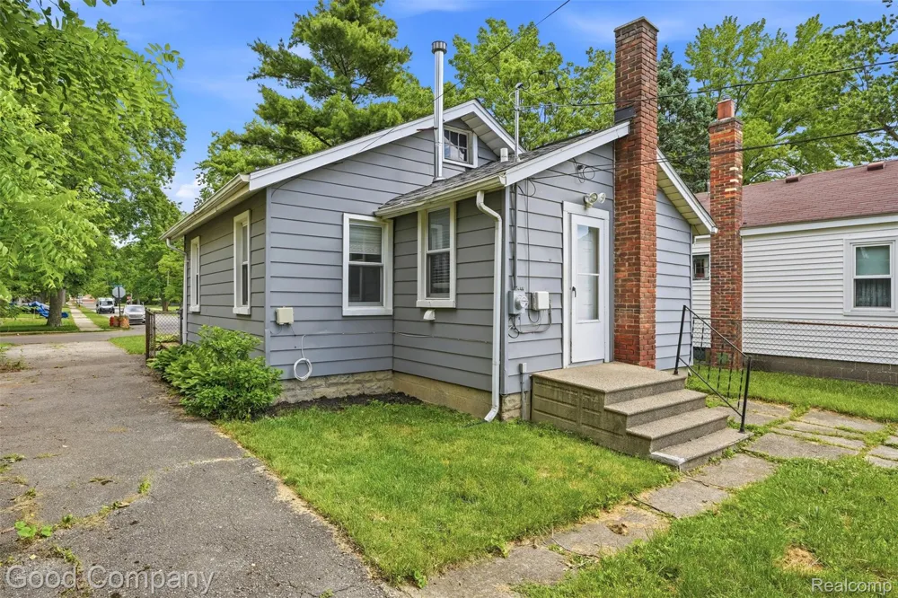 1592 Shevlin Street Ferndale City, MI 48220
