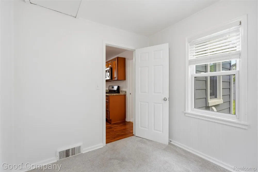 1592 Shevlin Street Ferndale City, MI 48220