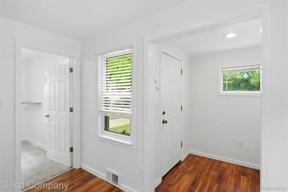 1592 Shevlin Street Ferndale City, MI 48220
