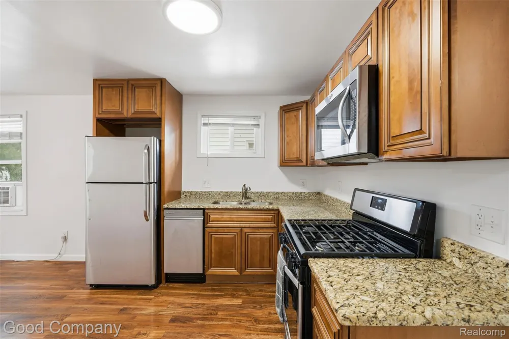 1592 Shevlin Street Ferndale City, MI 48220