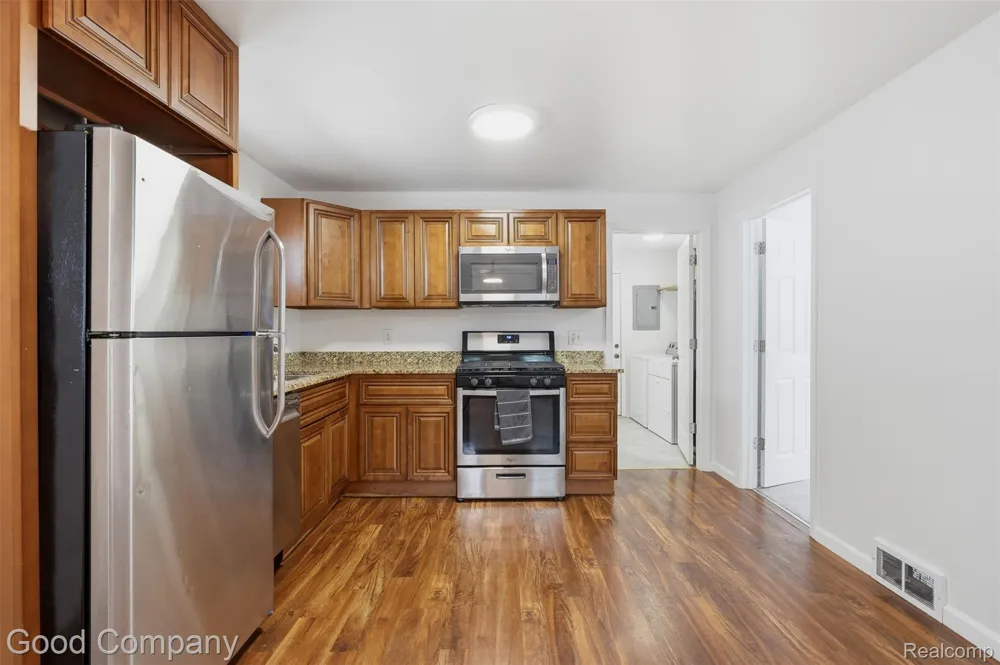 1592 Shevlin Street Ferndale City, MI 48220