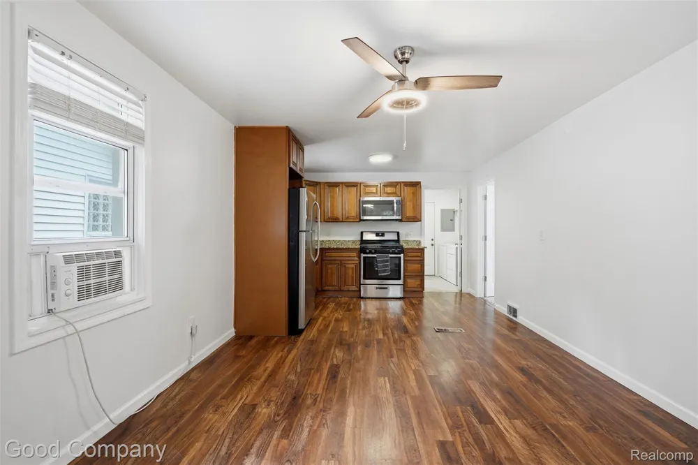 1592 Shevlin Street Ferndale City, MI 48220