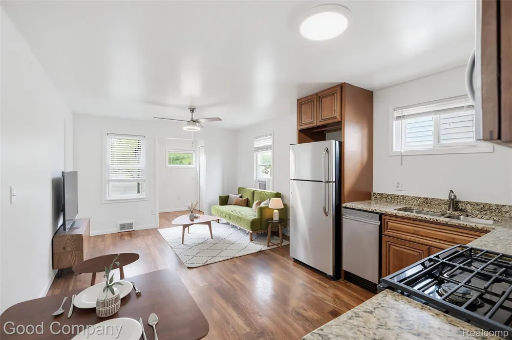 1592 Shevlin Street Ferndale City, MI 48220