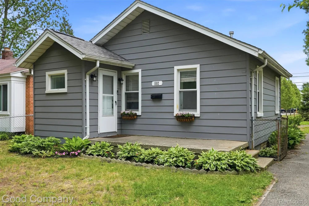 1592 Shevlin Street Ferndale City, MI 48220