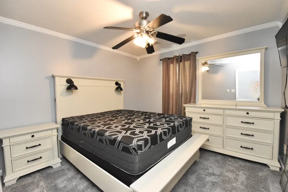 114 Roxbury Dr Jackson, TN 38305