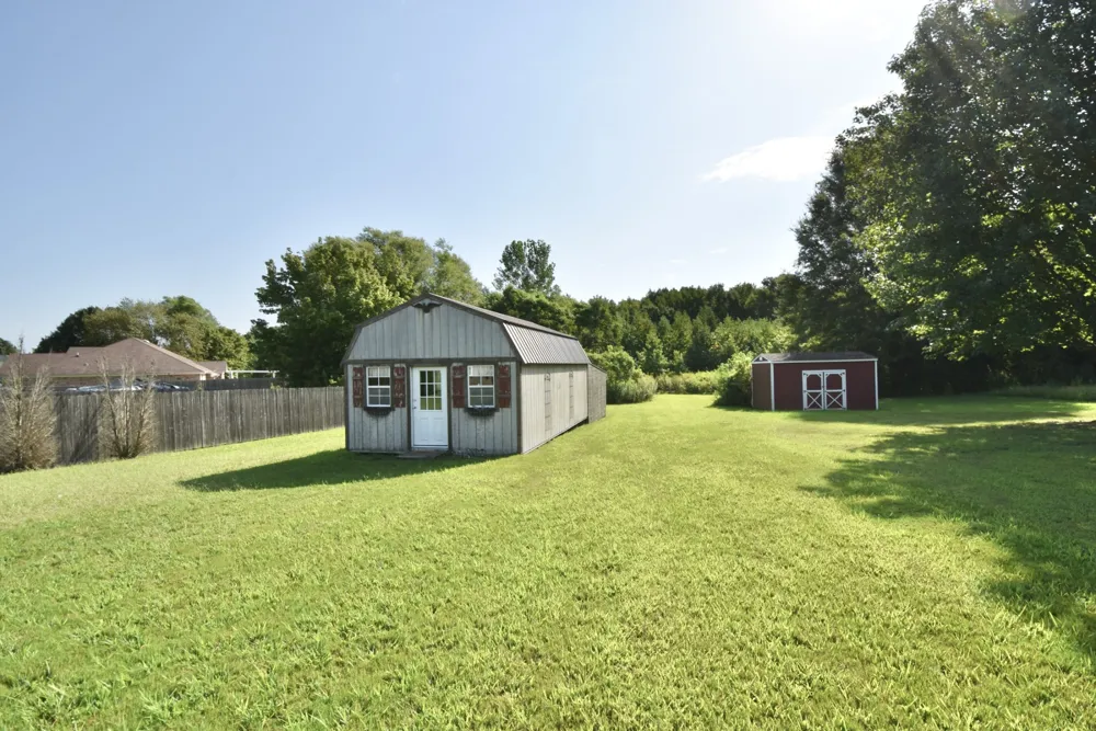 114 Roxbury Dr Jackson, TN 38305