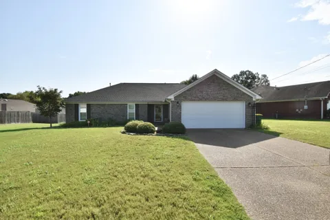 114 Roxbury Dr