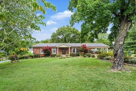 2310 Beechwood Dr