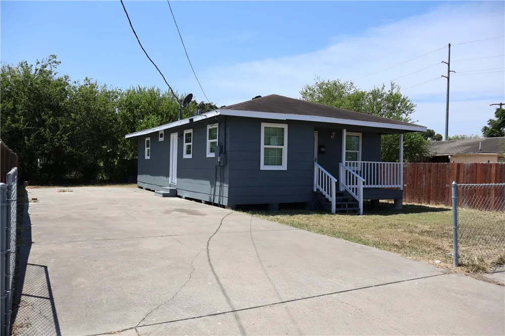 613 Francesca Street Corpus Christi, TX 78405