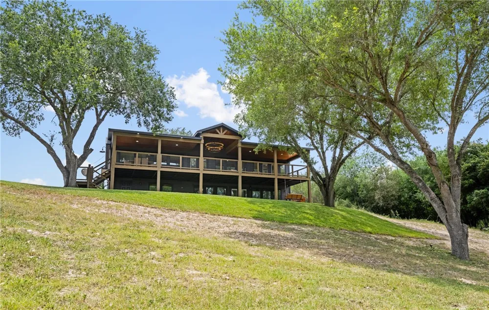 662 County Road 372 Sandia, TX 78383
