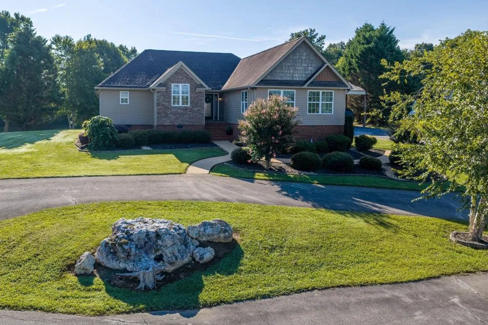 7918 Wolftever Drive Ooltewah, TN 37363