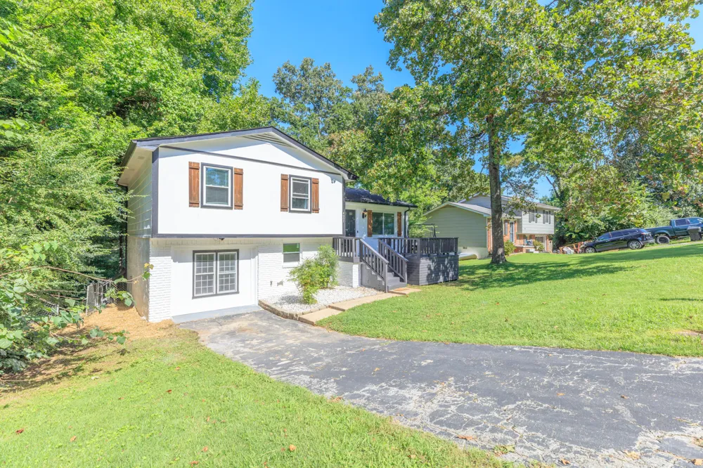 4007 E Freedom Circle Ooltewah, TN 37363