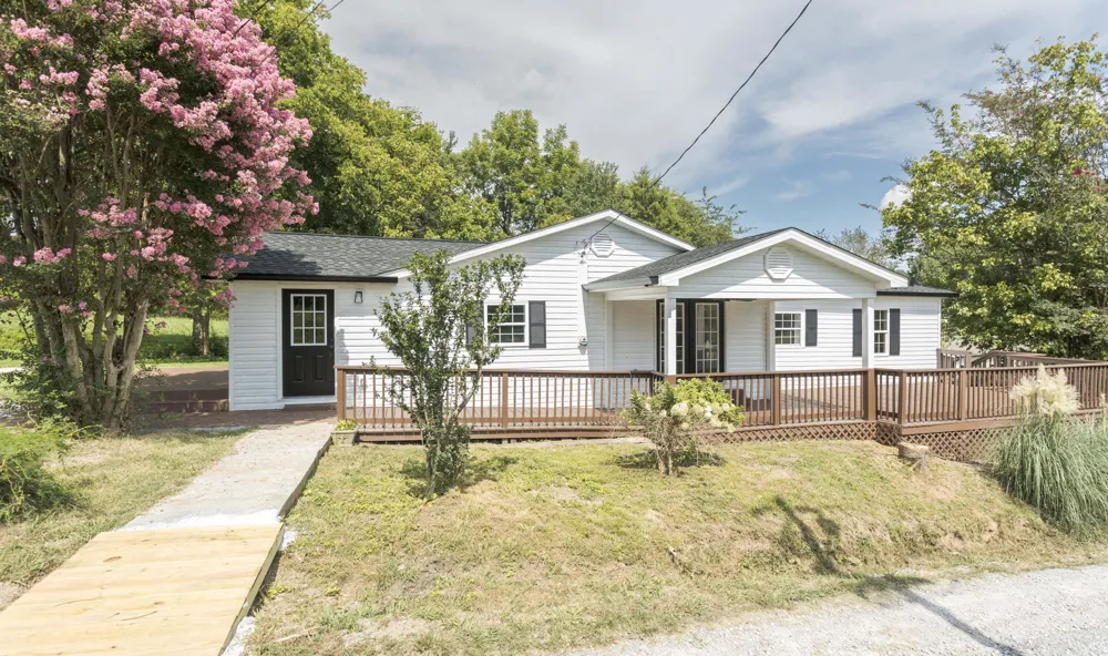 190 Sundance Drive Evensville, TN 37332