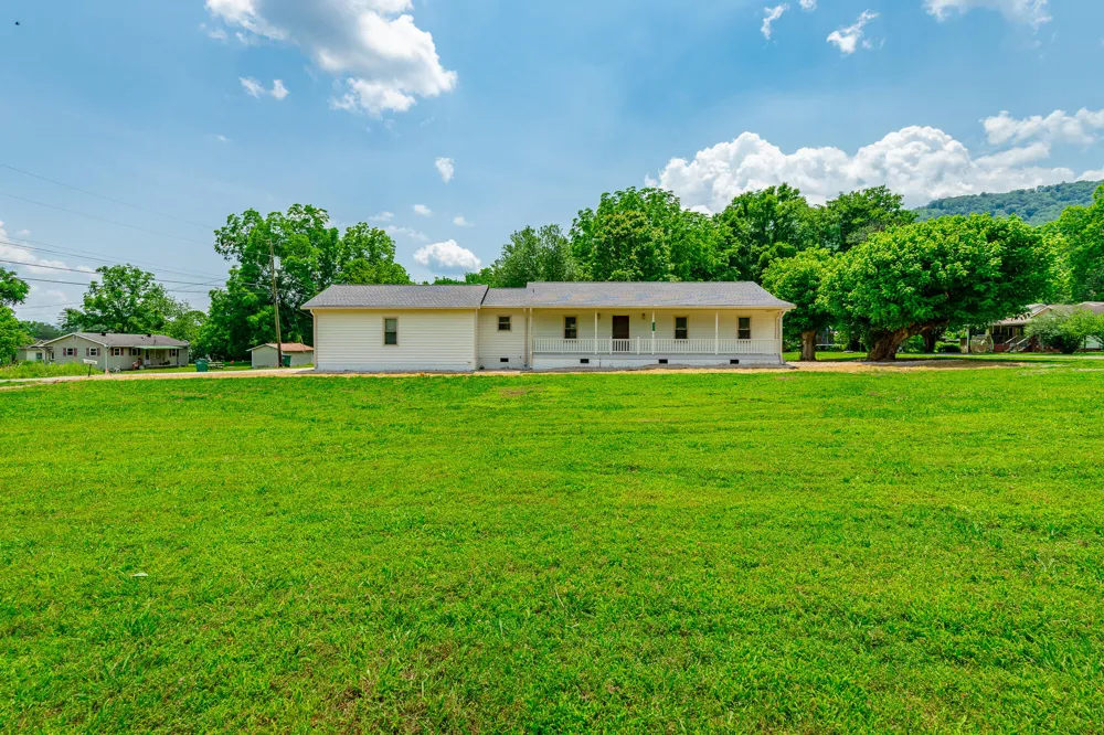 711 2nd Street South Pittsburg, TN 37380