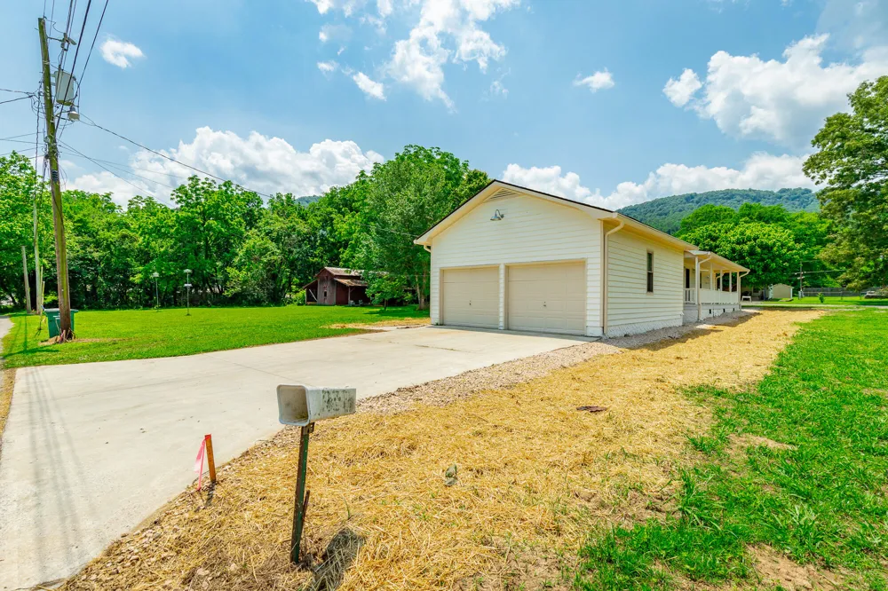 711 2nd Street South Pittsburg, TN 37380