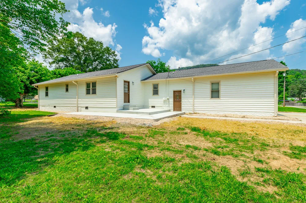 711 2nd Street South Pittsburg, TN 37380