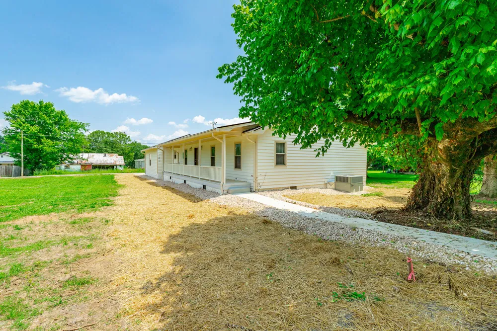 711 2nd Street South Pittsburg, TN 37380