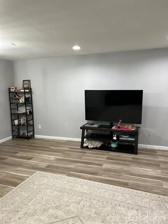 66 Redbud Road Piscataway, NJ 08854
