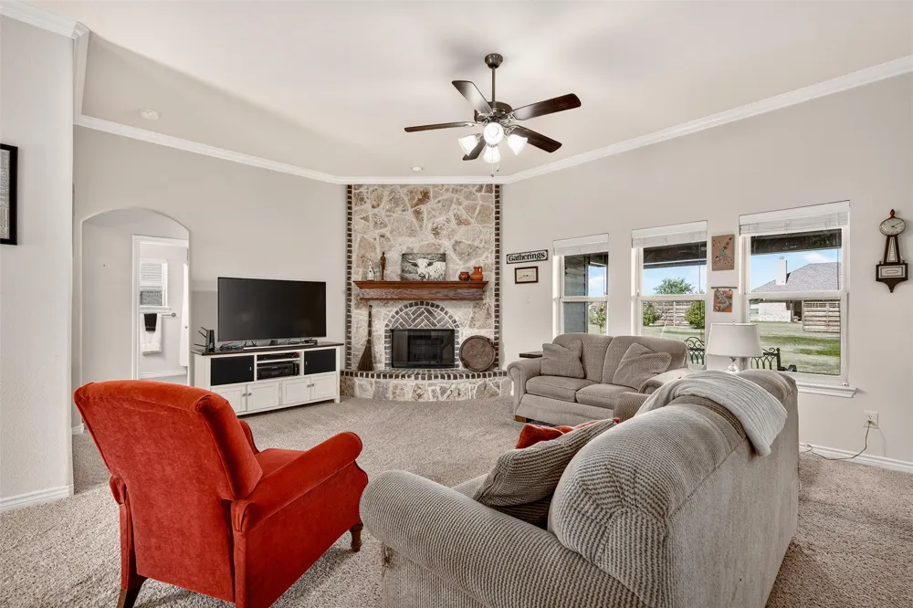 501 Hubbard Circle Nevada, TX 75173