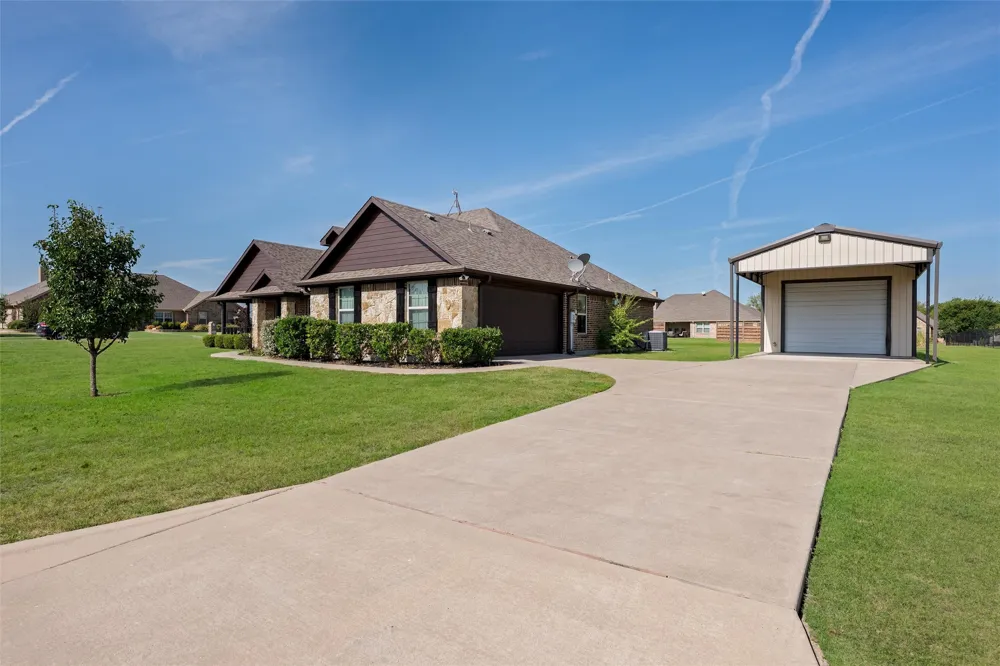 501 Hubbard Circle Nevada, TX 75173