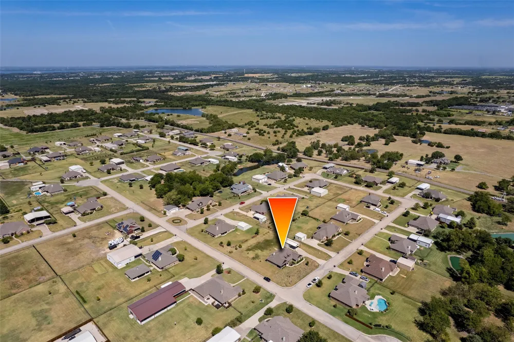 501 Hubbard Circle Nevada, TX 75173
