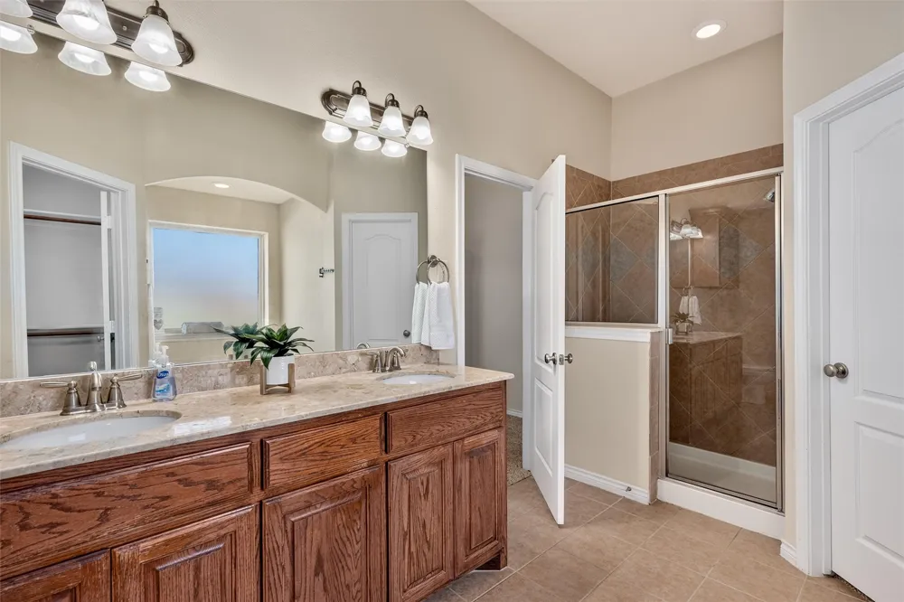 501 Hubbard Circle Nevada, TX 75173