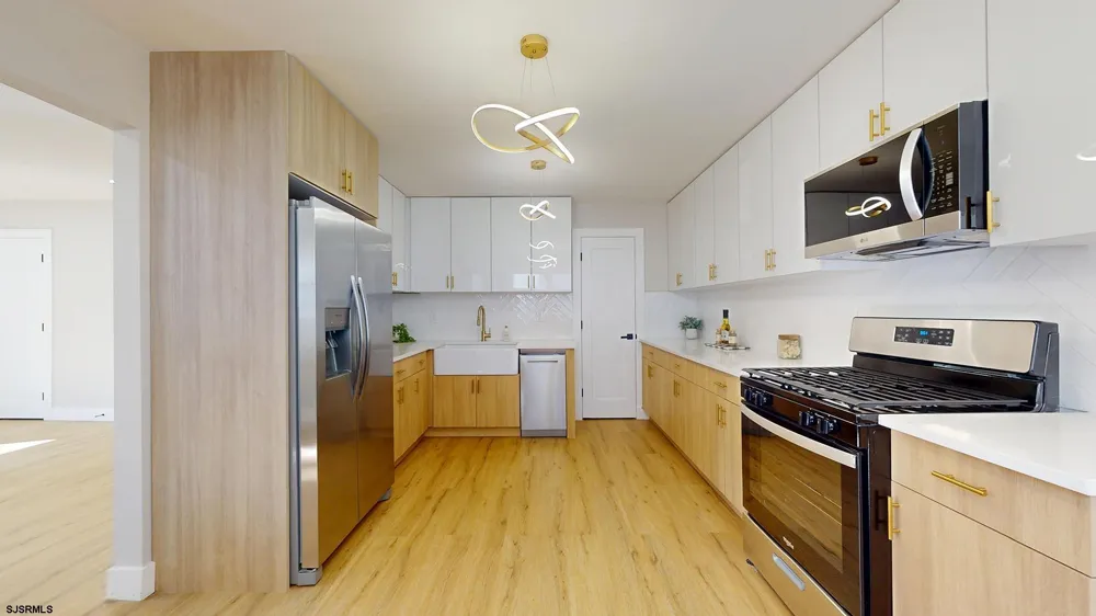 214 SCHOOL Ln Rio Grande, NJ 08242