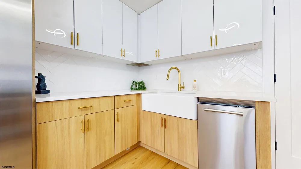 214 SCHOOL Ln Rio Grande, NJ 08242