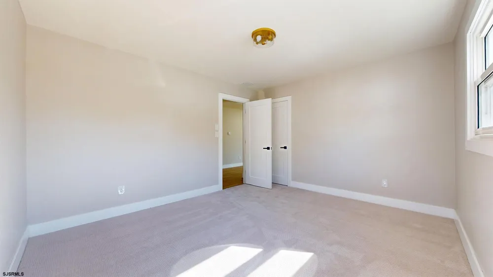 214 SCHOOL Ln Rio Grande, NJ 08242