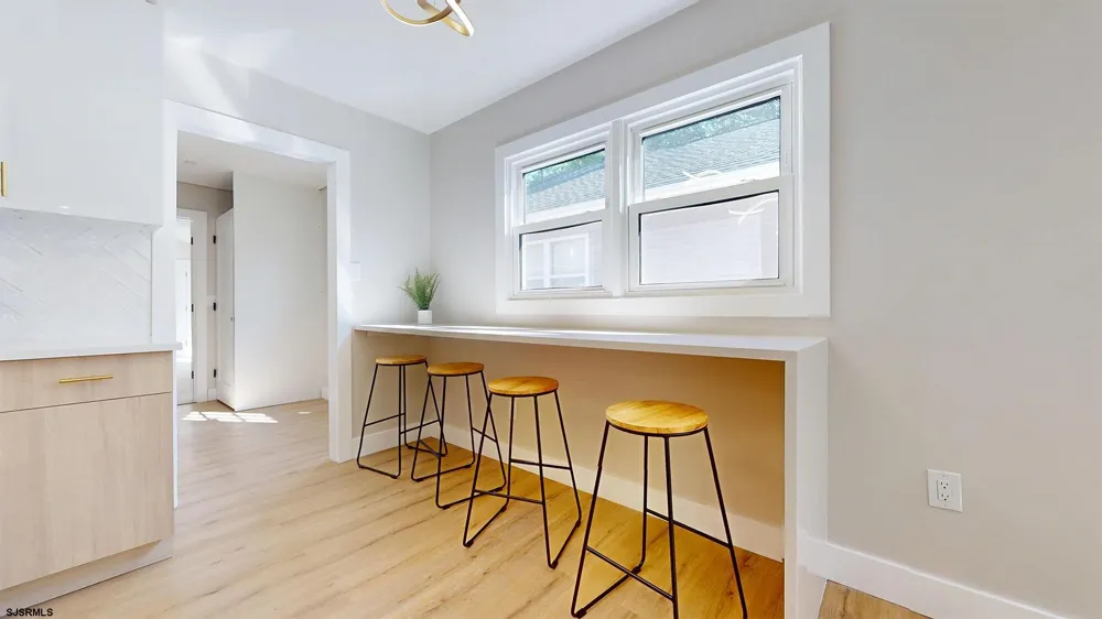 214 SCHOOL Ln Rio Grande, NJ 08242