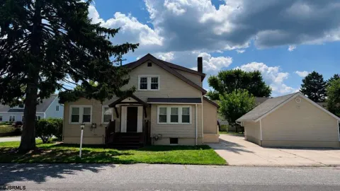 606 E Dickinson Ave