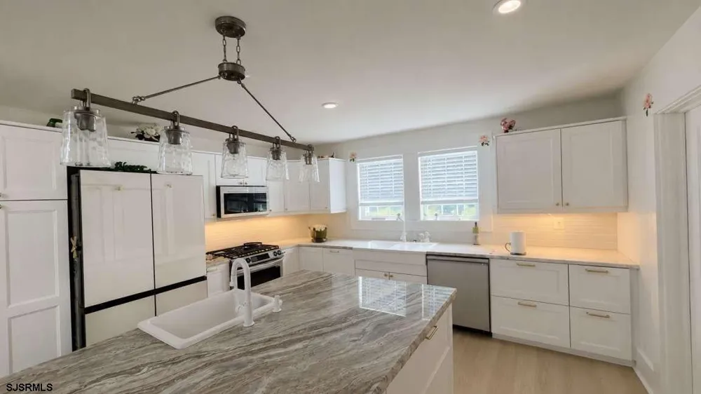 606 E Dickinson Ave Galloway Township, NJ 08205