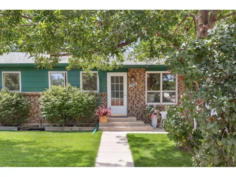 705 S Van Buren Avenue