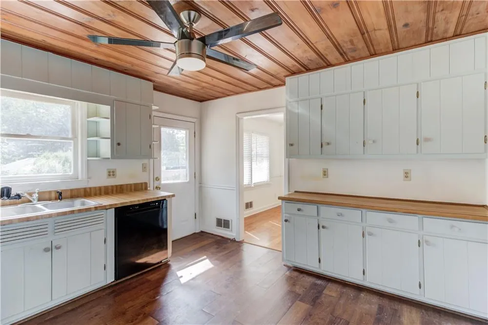 4594 Chamblee Tucker Road Tucker, GA 30084
