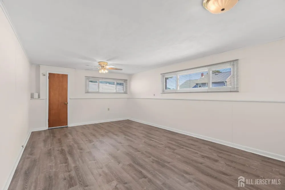13 Briarwood Drive Franklin, NJ 08873