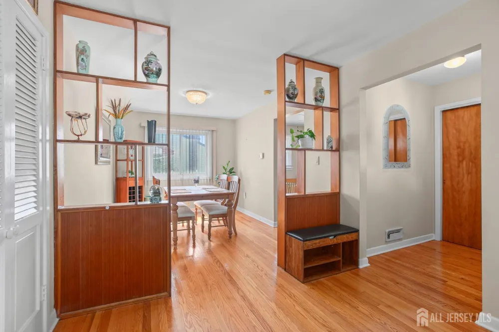 13 Briarwood Drive Franklin, NJ 08873