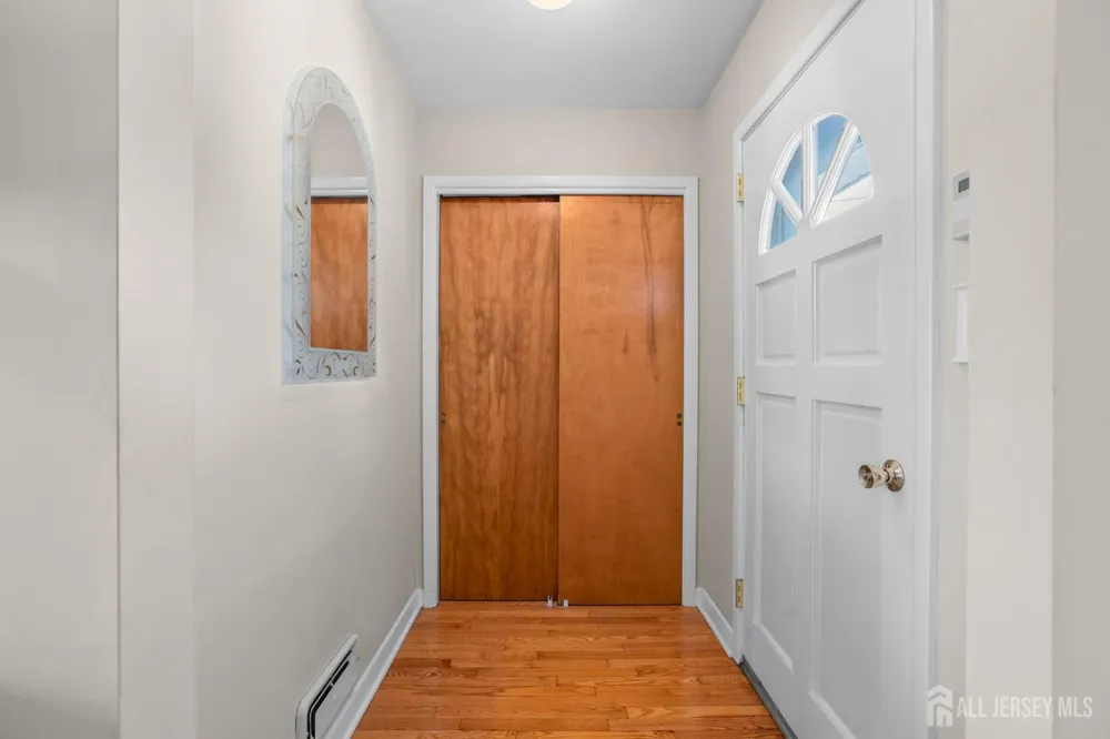 13 Briarwood Drive Franklin, NJ 08873