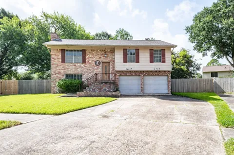 3423 Meadowview Drive