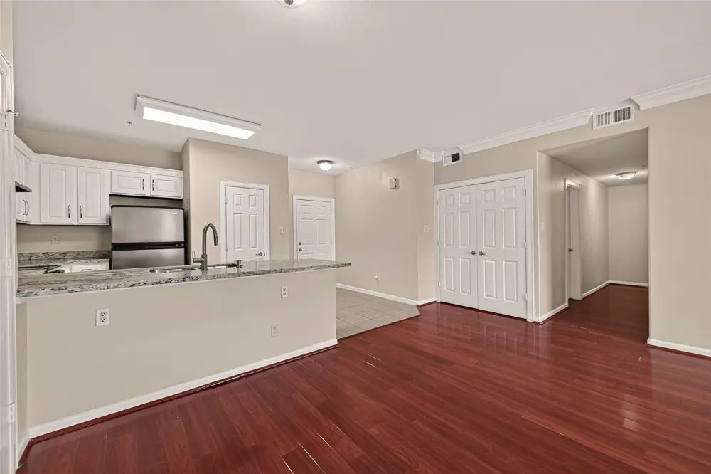 6633 W Sam Houston Parkway S #3C Houston, TX 77072