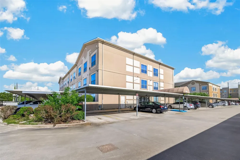 6633 W Sam Houston Parkway S #3C Houston, TX 77072