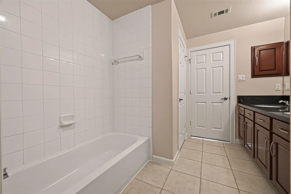 6633 W Sam Houston Parkway S #3C Houston, TX 77072